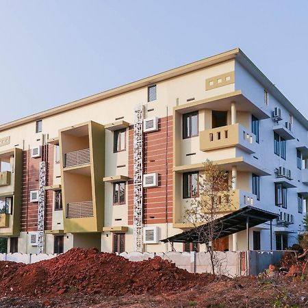 โอโย 71072 ลิเบอร์ตี้ อพาร์ตเมนต์ Hotel Kannur ภายนอก รูปภาพ