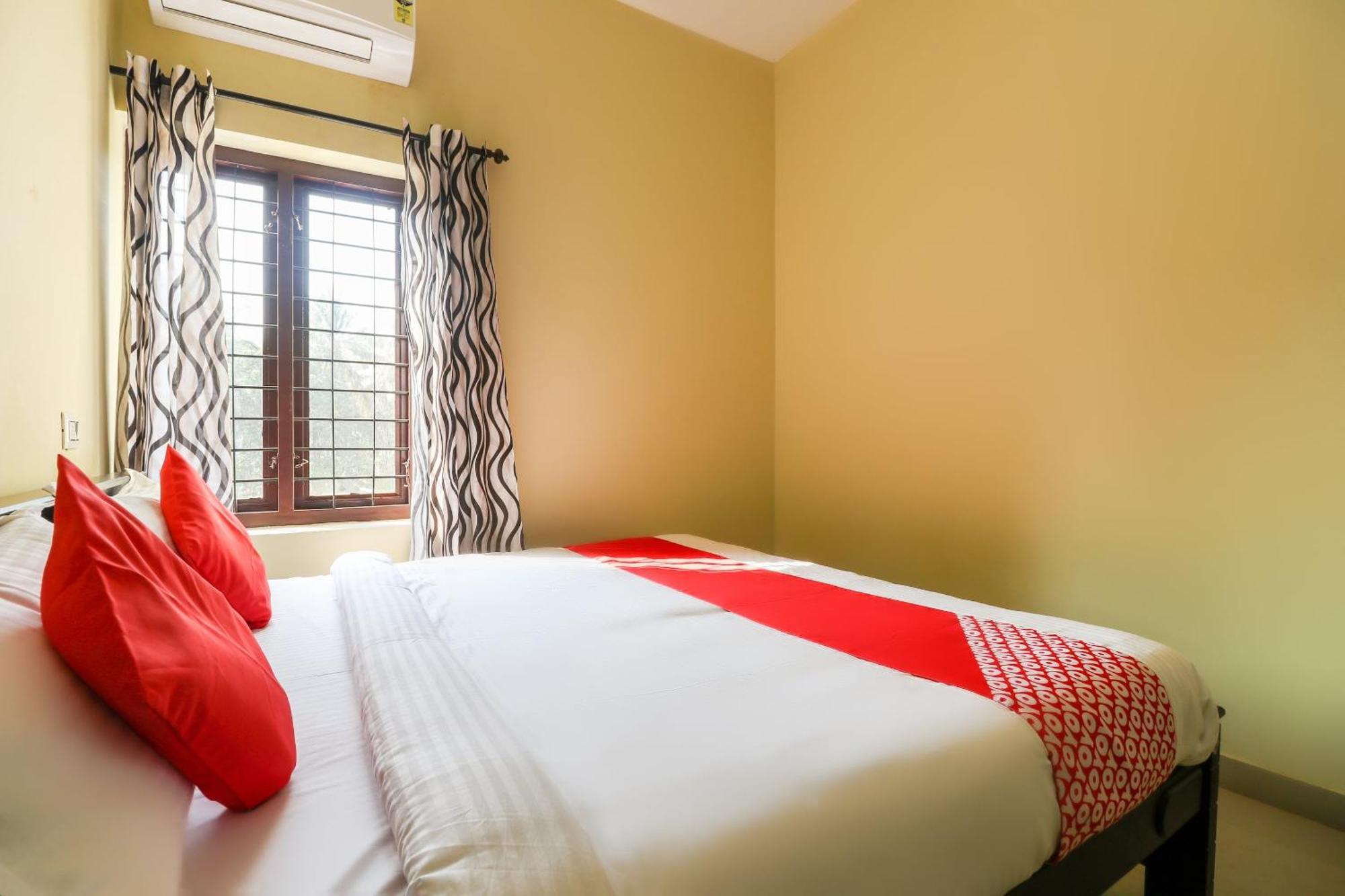 โอโย 71072 ลิเบอร์ตี้ อพาร์ตเมนต์ Hotel Kannur ภายนอก รูปภาพ