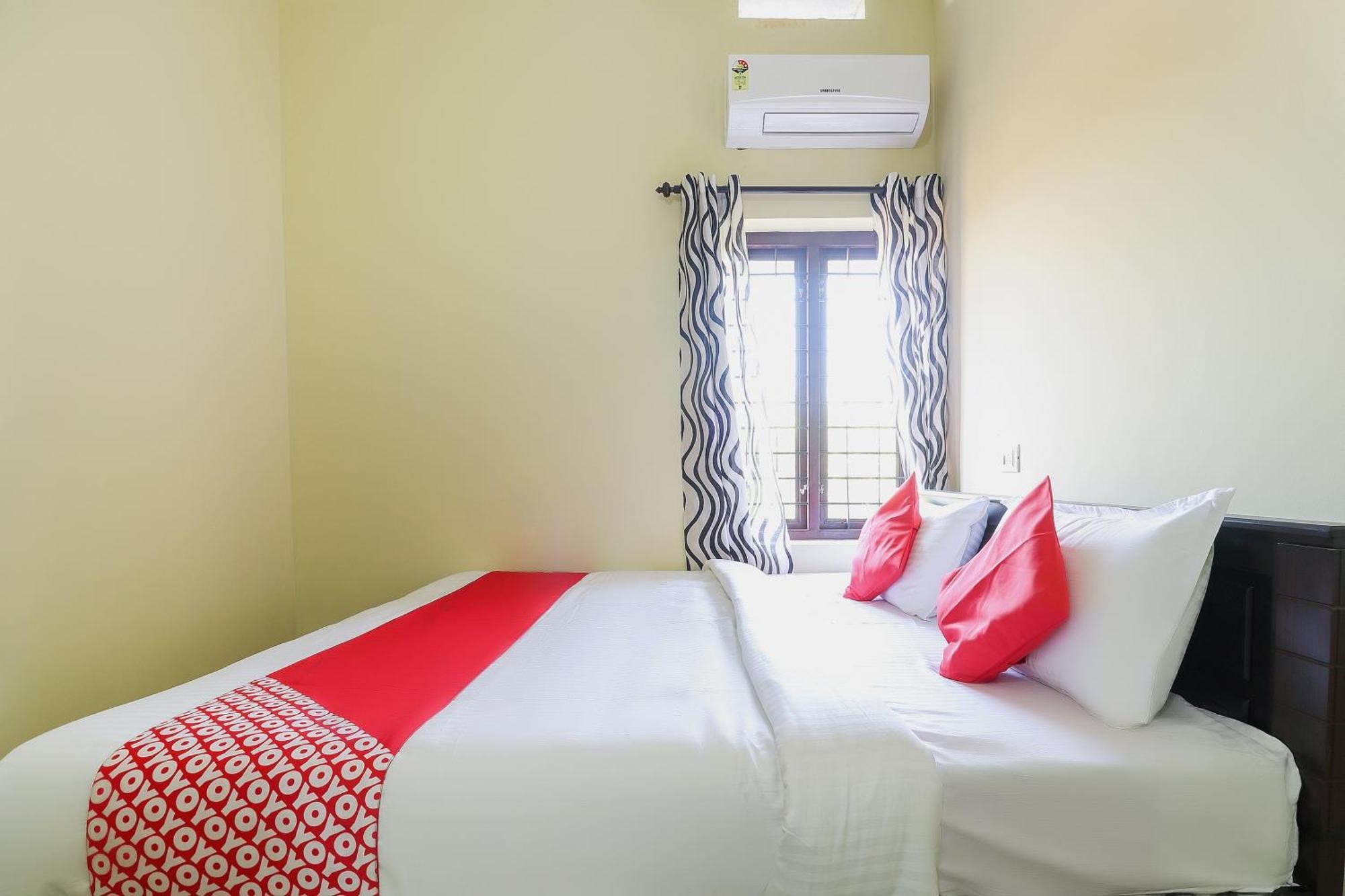 โอโย 71072 ลิเบอร์ตี้ อพาร์ตเมนต์ Hotel Kannur ภายนอก รูปภาพ