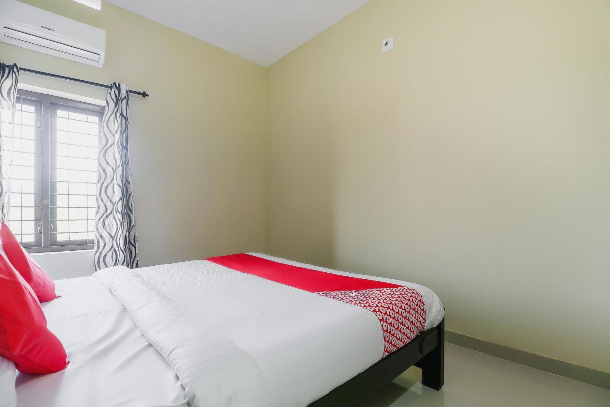 โอโย 71072 ลิเบอร์ตี้ อพาร์ตเมนต์ Hotel Kannur ภายนอก รูปภาพ