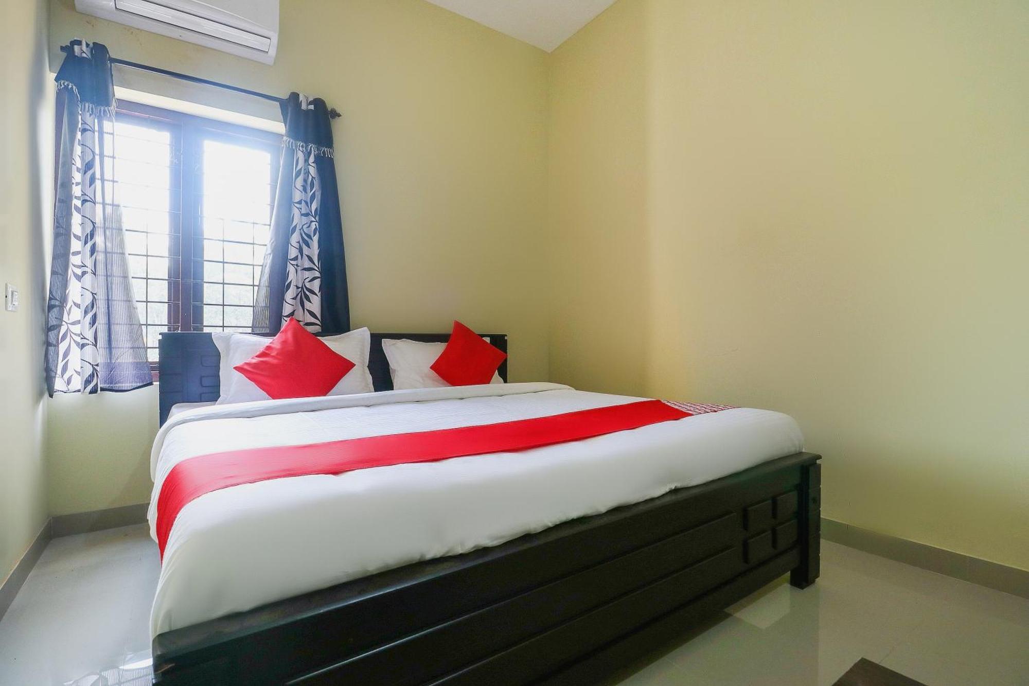 โอโย 71072 ลิเบอร์ตี้ อพาร์ตเมนต์ Hotel Kannur ภายนอก รูปภาพ
