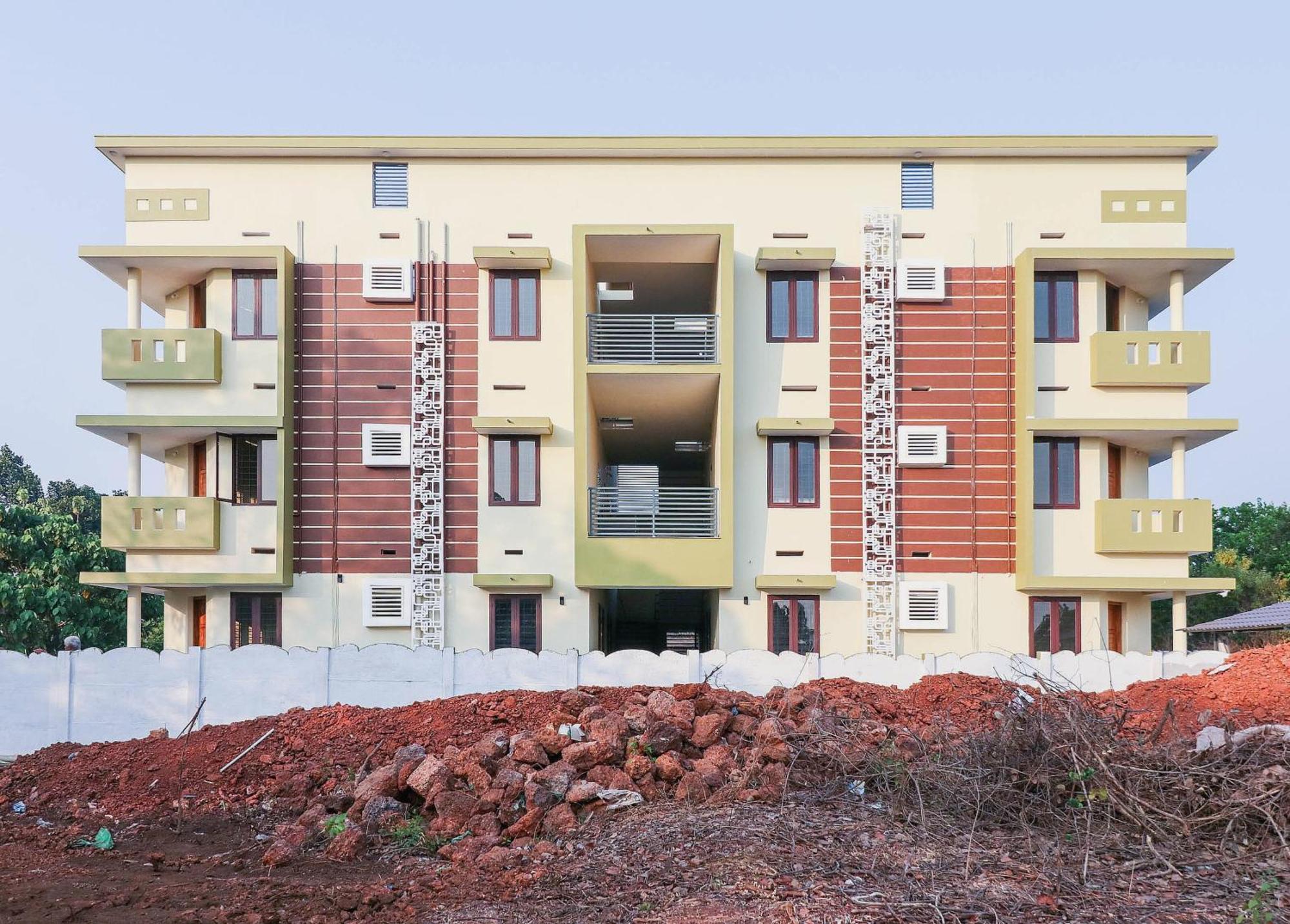 โอโย 71072 ลิเบอร์ตี้ อพาร์ตเมนต์ Hotel Kannur ภายนอก รูปภาพ