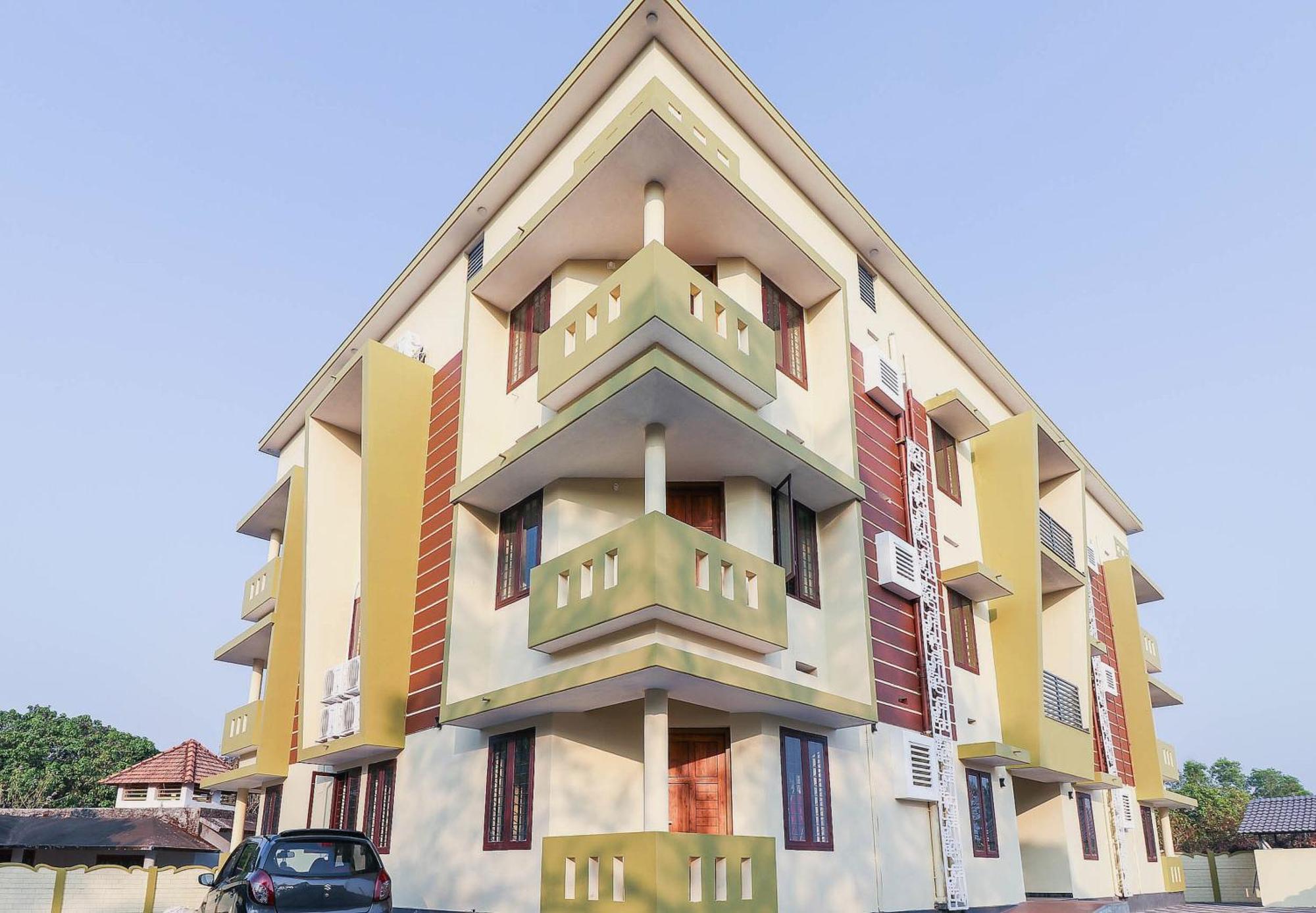 โอโย 71072 ลิเบอร์ตี้ อพาร์ตเมนต์ Hotel Kannur ภายนอก รูปภาพ